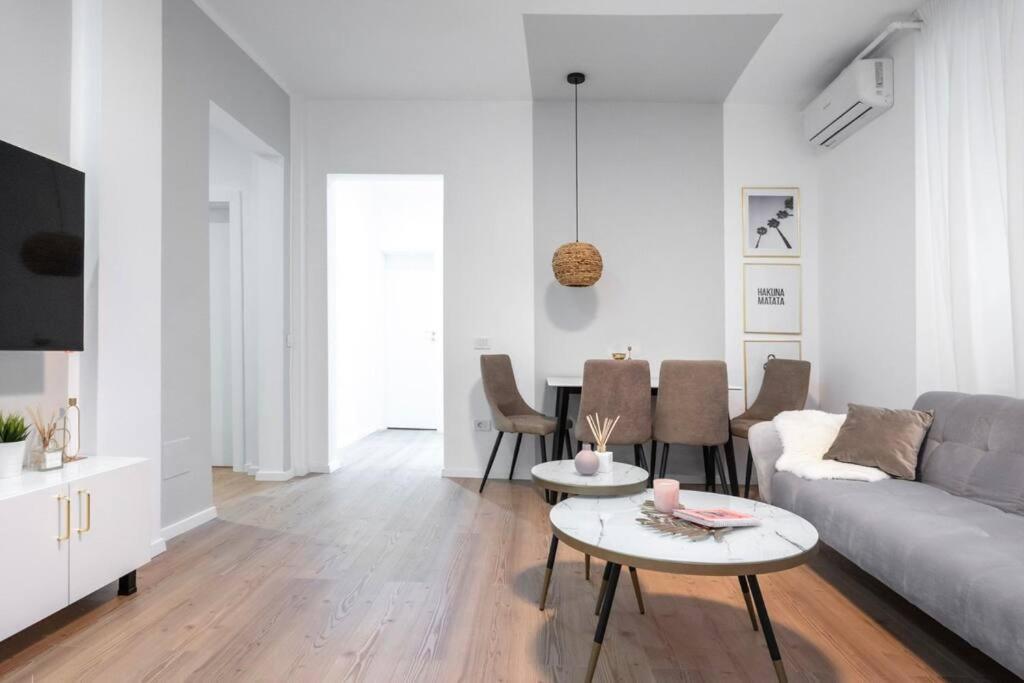 Old Town Bucharest Apartment Poiana 7 المظهر الخارجي الصورة