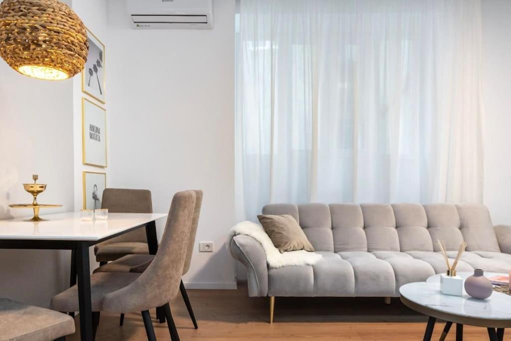 Old Town Bucharest Apartment Poiana 7 المظهر الخارجي الصورة